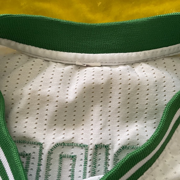 Boston Celtics Larry Bird Jersey - Picture 6 of 6